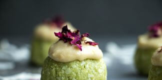 Hráar Matcha makkarónur með vanillukremi